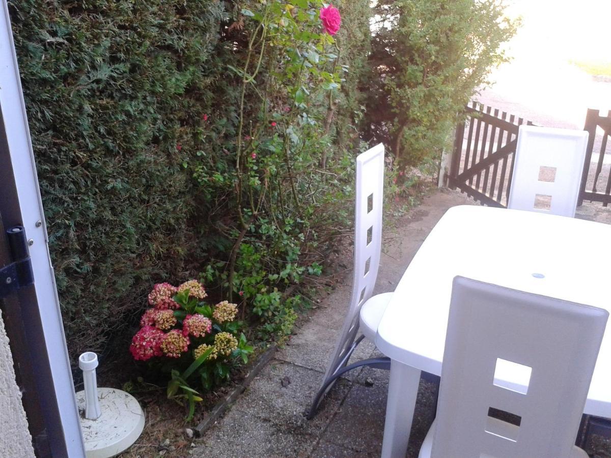 Appartement Charmant A Villers Sur Mer 30 M² Avec Terrasse Luaran gambar